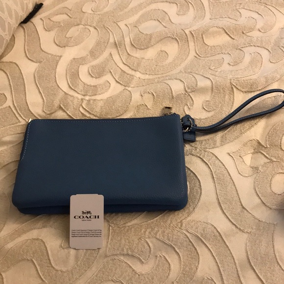Coach Wristlet - Picture 4 of 5